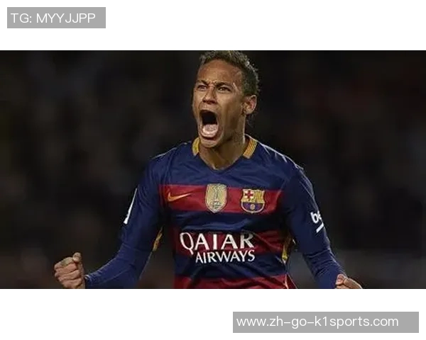 《怪人足球星的逆袭之路从底层到巅峰的精彩传奇》 《怪人足球星的逆袭之路从底层到巅峰的精彩传奇》