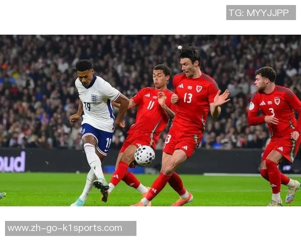 拉脱维亚足球明星的崛起与挑战：从草根到国际赛场的奋斗历程